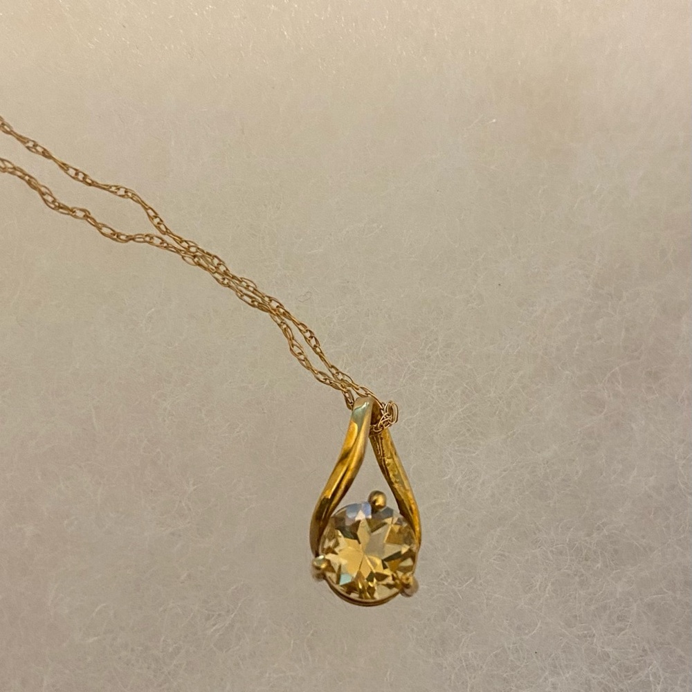10K Yellow Gold Citrine November Birthstone Pendant Necklace